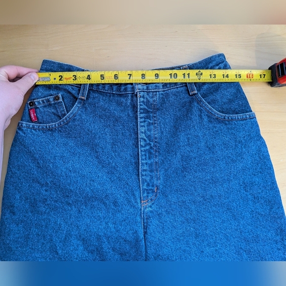 COBRA 90' Denim Women Jorts Size 30 Made In Canada Washed Pockets Loose Fit - Picture 8 of 11